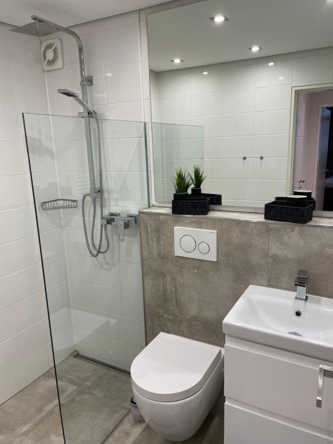 Moderne / City- U. Wasserlage Am Yachthafen Apartment